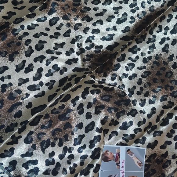 20×20 keneth jones scarves - Picture 5 of 5